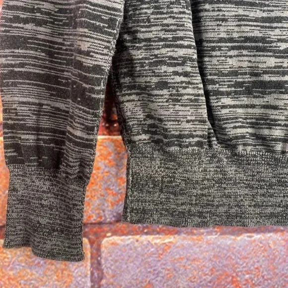 Guess Hoodie Women's Sweatshirt Medium Logo Button Up Pullover Gray - Picture 7 of 8